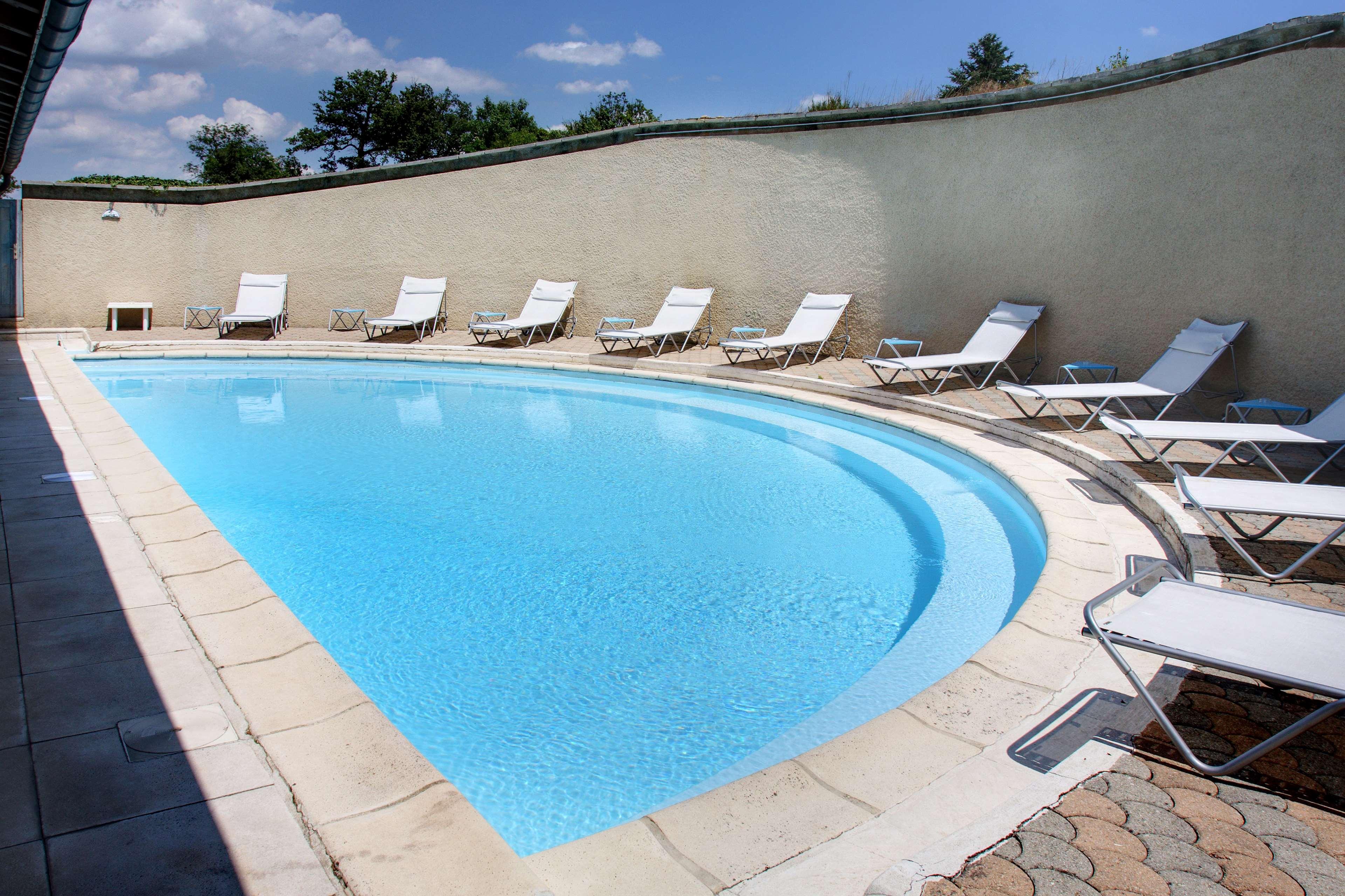 Best Western Golf D'Albon Экстерьер фото