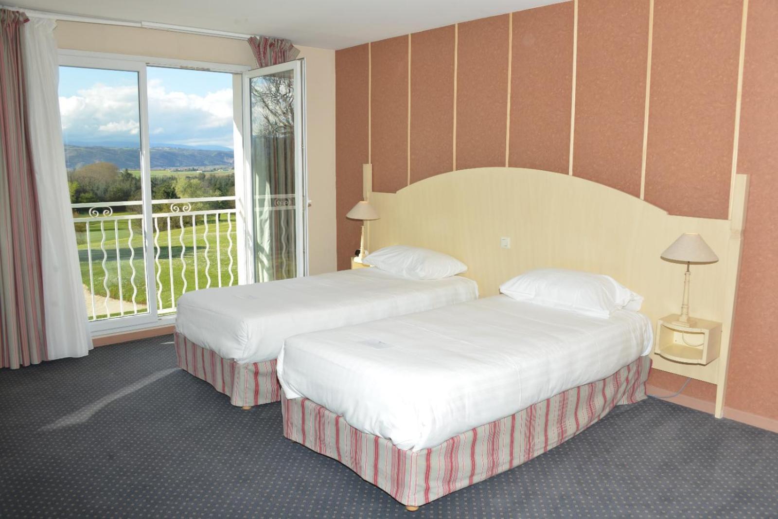 Best Western Golf D'Albon Экстерьер фото