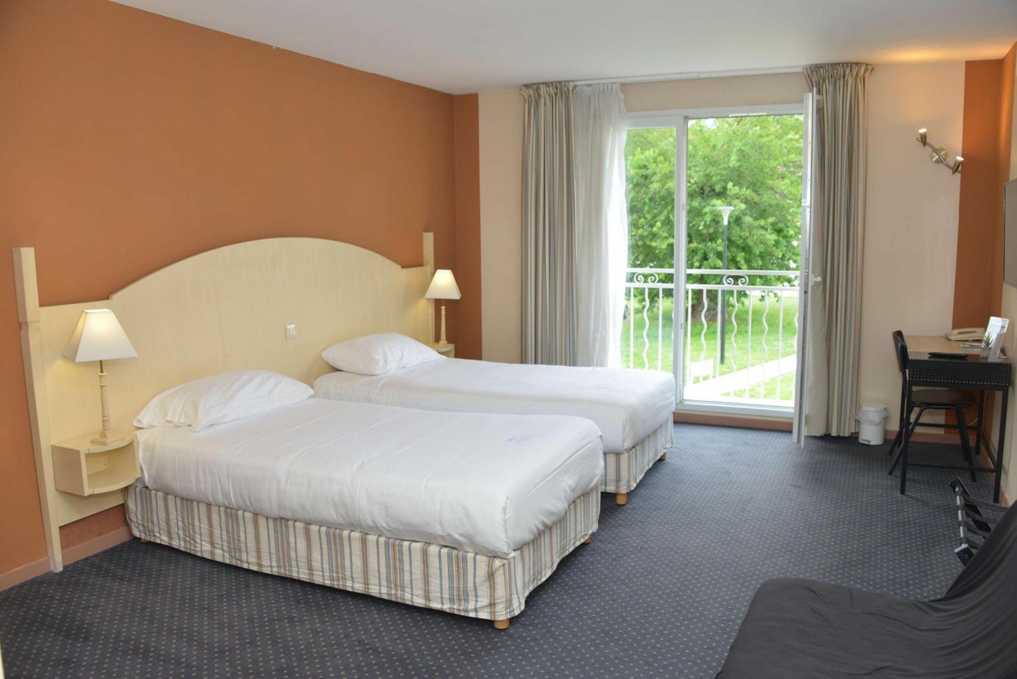 Best Western Golf D'Albon Экстерьер фото