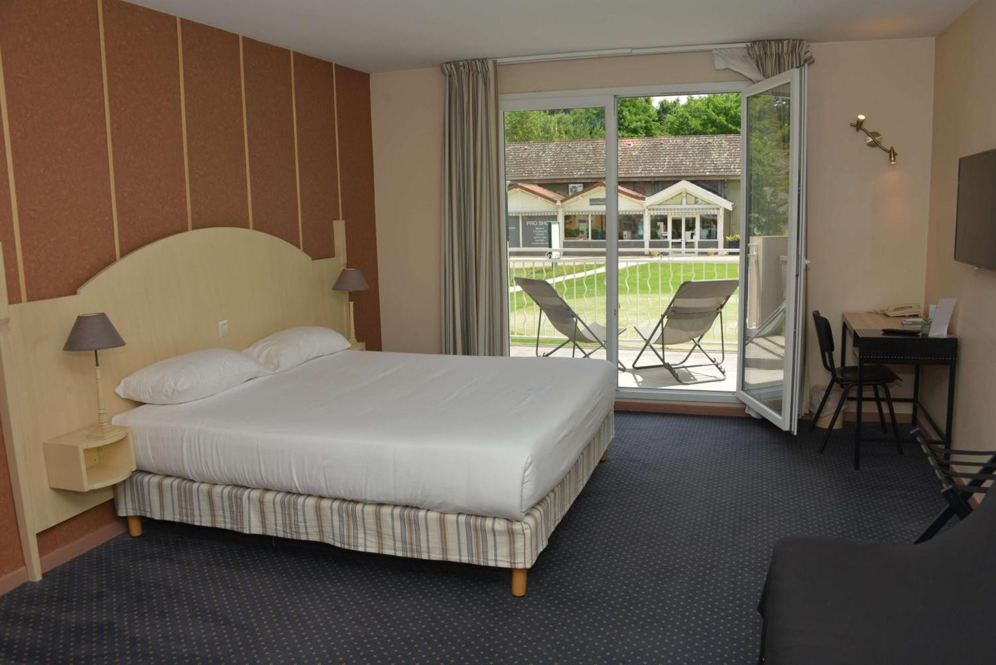 Best Western Golf D'Albon Экстерьер фото