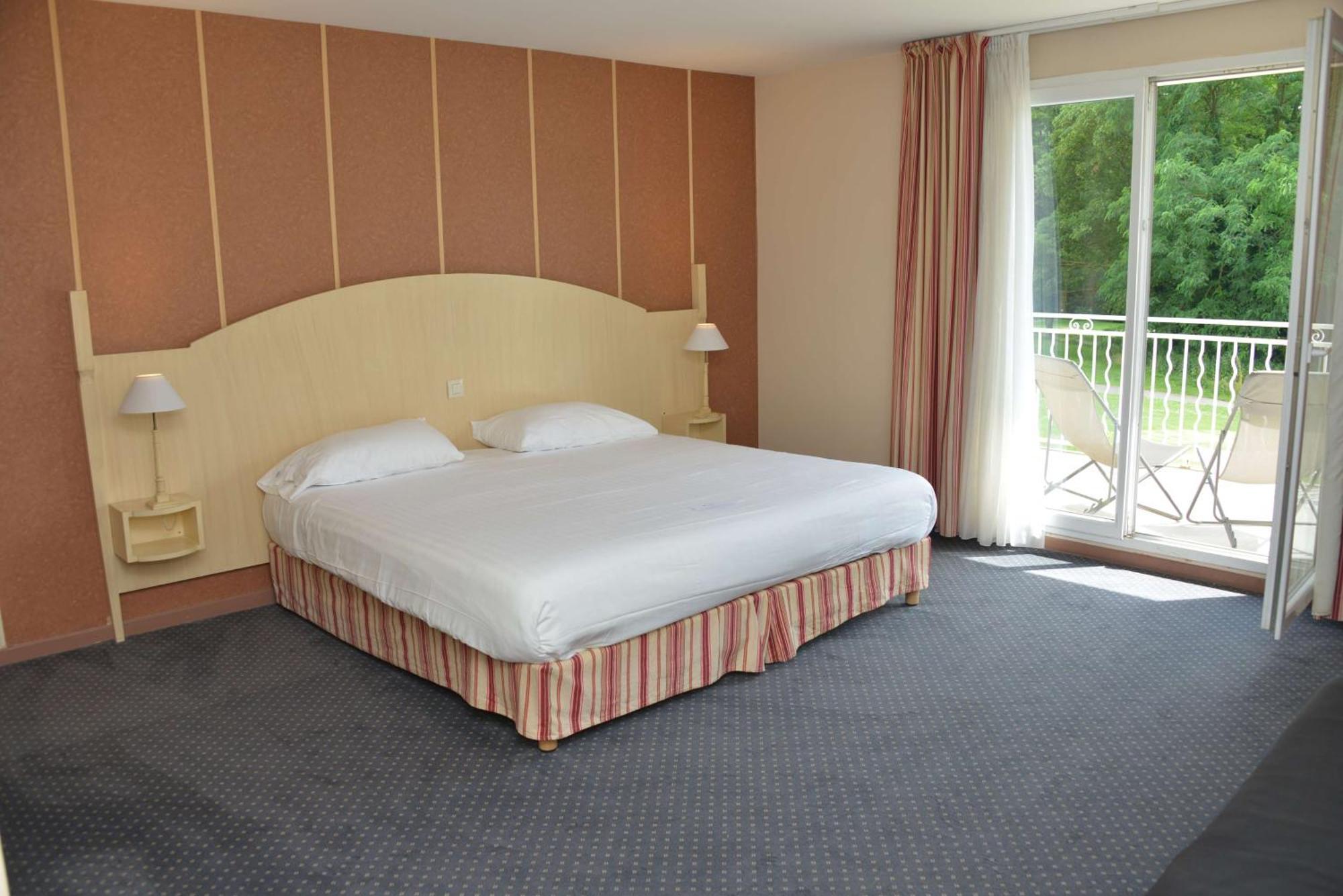 Best Western Golf D'Albon Экстерьер фото